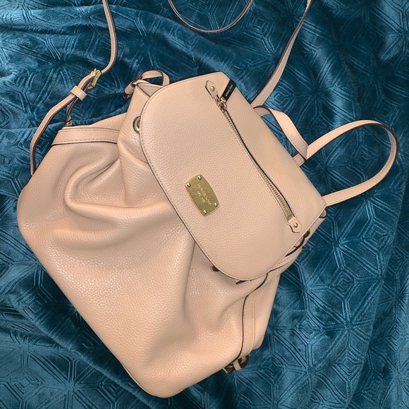 Michael Kors Handbags - Michael Kors Bag Michael Kors Handbags - Michael Kors Bag